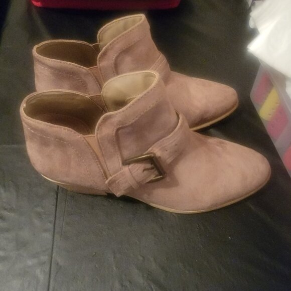 Very Volatile brand , booties , Made in Los Angeles - Picture 7 of 7